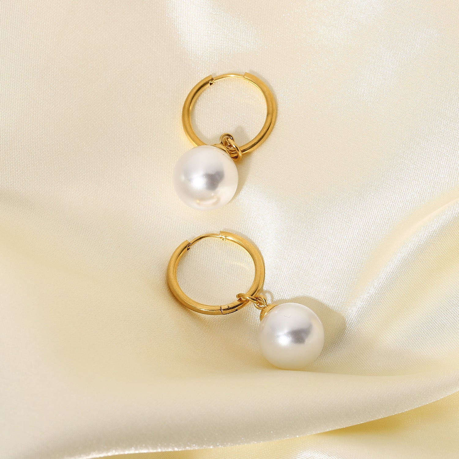 Bright Shell Pearl Hanging Earrings 18K Gold Waterproof – Mystery Jar Jewels